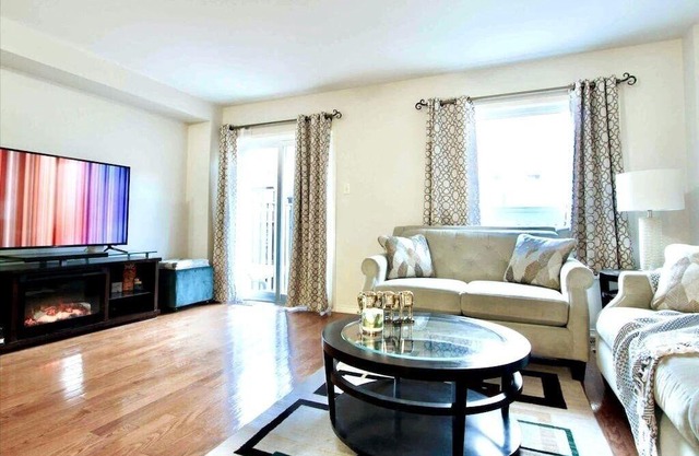 Jacuzzi Tub+Office+Movie Theatre+Balcony+Parking