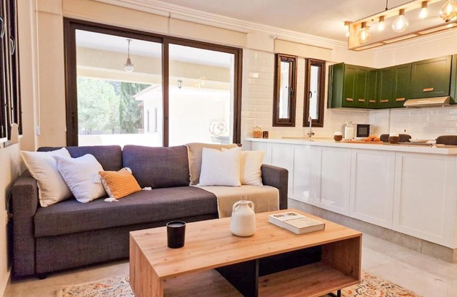 Jasmine Dreams 1bed Apt Wpool