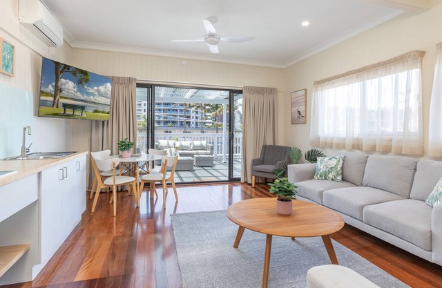 Jasmine Lodge in the heart of Forster