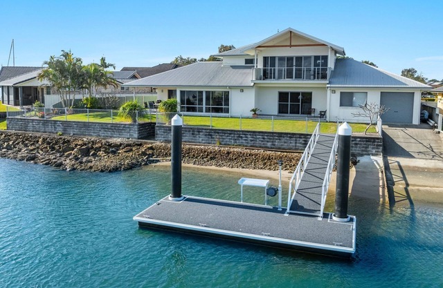 Jeffery River Retreat | Best Sunsets in Yamba