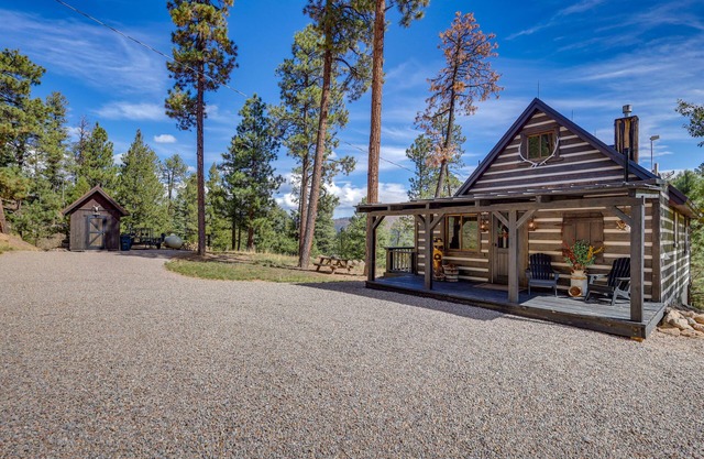 Jemez Springs Cabin w/Stunning Mtn Views!