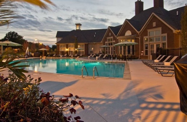 Jewel Of Polaris | 2BR 2BA | Walkable! | Perfect For Long Stays | Washer/Dryer | Gym | DirecTV