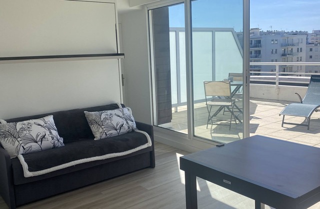 Joli Studio Proche MER LA Baule