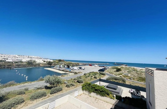Jolie villa à 50m de la plage avec parking privé à Cap d'Agde - FR-1-723-27