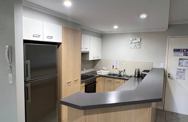 Jubilee Apartment 08