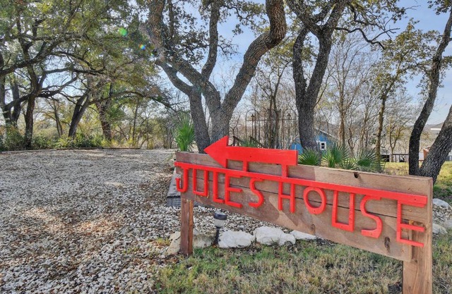 Jules House