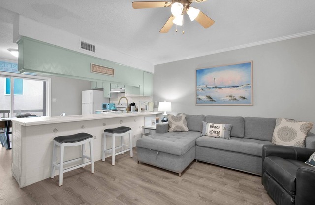 June's Seaside Retreat in the heart of Tybee! Charming 2 BD Townhome