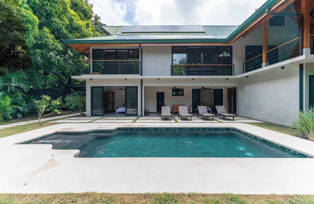 Jungle, Yoga and Surf Sanctuary in Central North Guiones, Nosara.