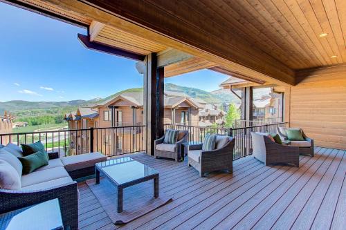 Juniper Landing 3 Bedroom by AvantStay Condo in Park City Mountain Resort w Pool Hot Tub Gym