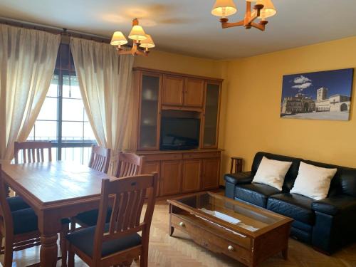 Junto a la Catedral, con parking privado gratis