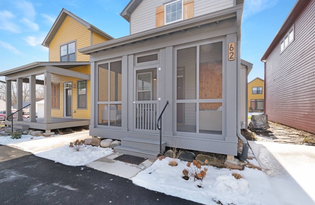 Just a Little Longer 2 bed 2 bath