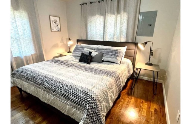 Just like HOME! Comfy KING bed, REMODELED! CLEAN!