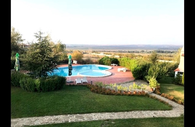 Just outside Sunny Beach in the hillside, Walk bus car easy access