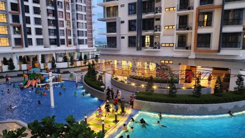 K-Avenue with PS5 and Pool View by JH Project
