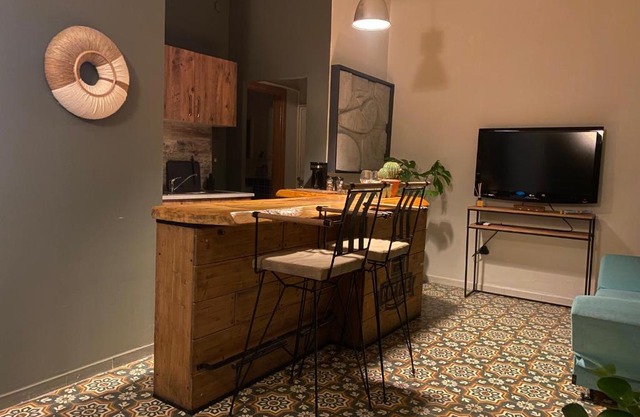 Kadikoy Tarihi Mahallede Loft Tasarimli Daire