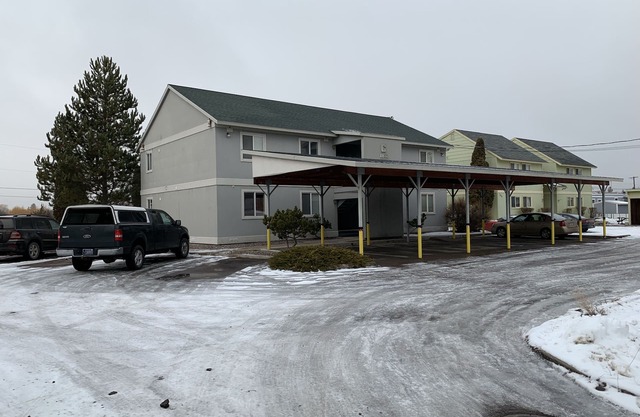 Kalispell Ground Floor two Bedroom C3 Condo for long term monthly rentals