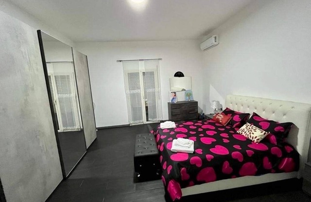 KAM DELUXE 120 sqm bright suitable Groups,Families,Couples,Singles