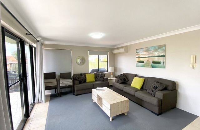 KARINGAL - ocean views only minutes from the town centre overlooking pool