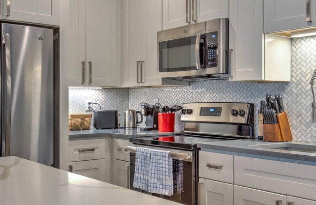Kasa | 1BD, Work From Home | Forest Park