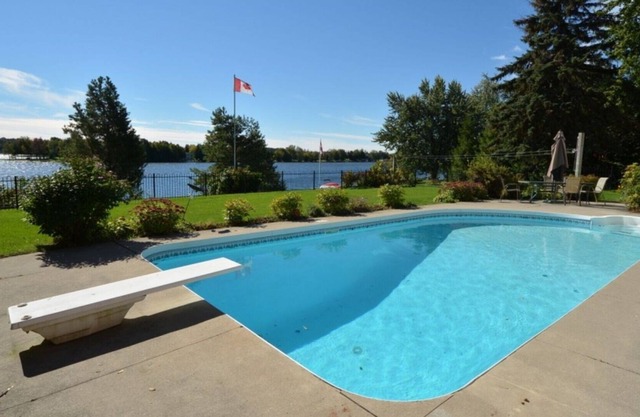 Kawartha Lake Cottage Winter Rental