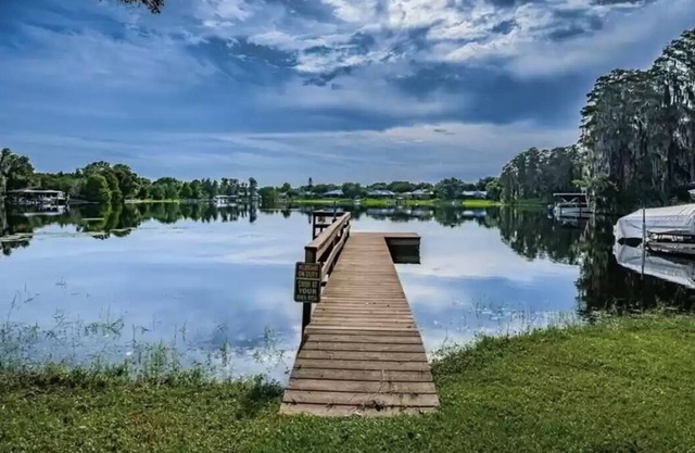 Kayaks, Canoe, Private Lake Community