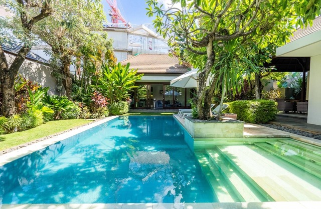 Kejora 3 – Beachfront Pool Villa 3–5BR Sleeps 10