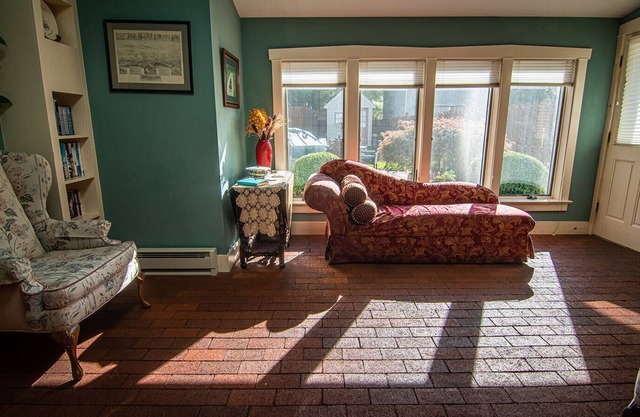 Kellers Historic Home sits in Center of Strasburg & Amish Country Lancaster Pa
