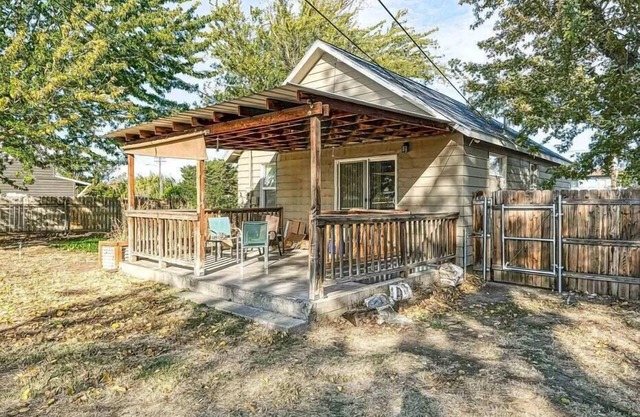 Kennewick Home 4/2 #4311Hoo