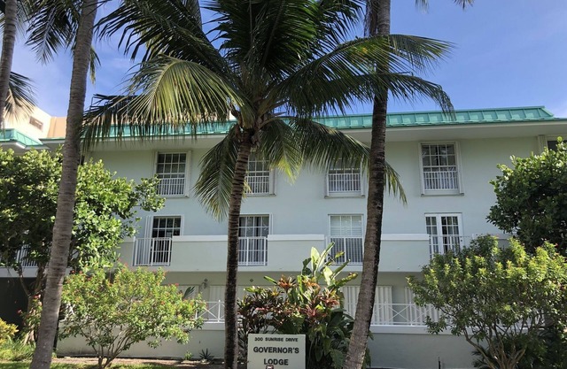 Key Biscayne Condo.walk to beach