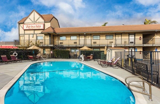 Key Inn & Suites