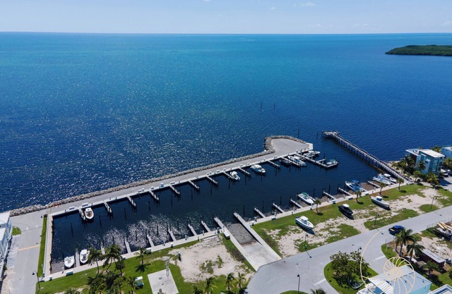Key Largo Ocean Resort 66 ~ 3 Bed /2.5 Bath Key Largo Home in Resort Community