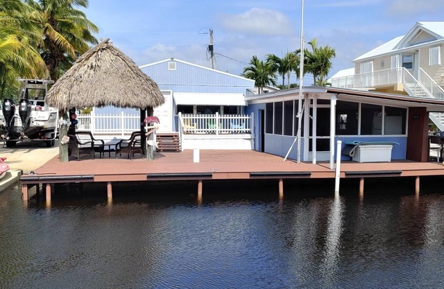 KEY LARGO RELAXATION STATION !
