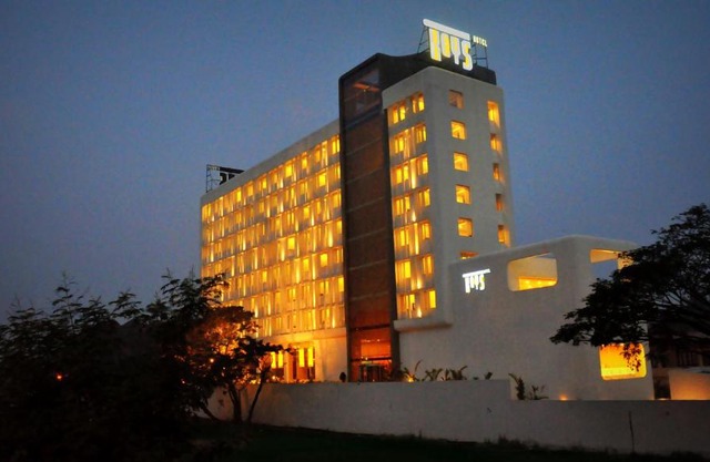 Keys Select by Lemon Tree Hotels, Kochi