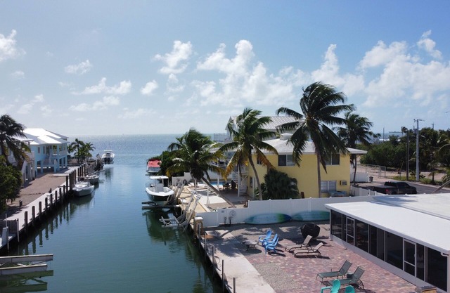 Keys Waterfront Half-Duplex, Ocean side 37' Dock,
