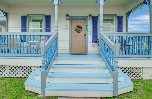 Kiki-1: Walk to Beach and Attractions!, Short Walk to Beach and Pleasure Pier!