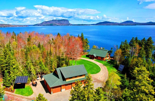 Kineo Northstar*Direct Snowmobile Access*Lakefront