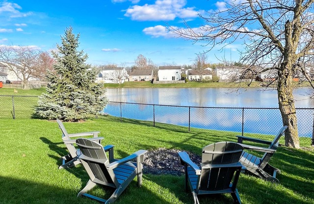 King Beds - Close to Mojo Up and Grand Park - Fire Pit - Water Views