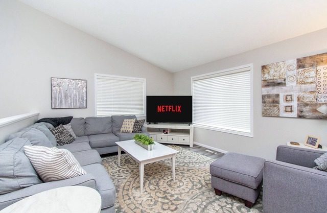 King I Patio I Garage I Self-Checkin I Smart TVs