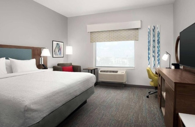 King Room Near Bank of America ORL