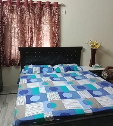 King Size Bed Room with Toilet