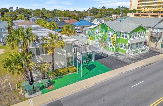 King Studio at remodeled Motel| Hidden gem in NMB!