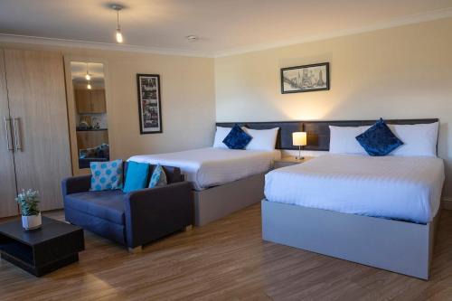 Kingfisher Court Apartments by UNO
