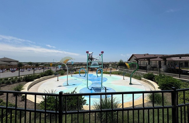 Kinglsey Oasis – The Perfect Family Getaway w/Resort Amenities, Pet Friendly!