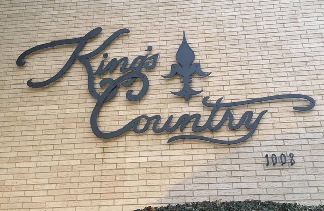 Kings Country Condo in the heart of Lafayette