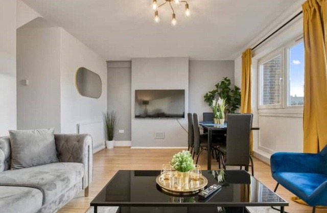 Kings Cross Apartment 4 BR