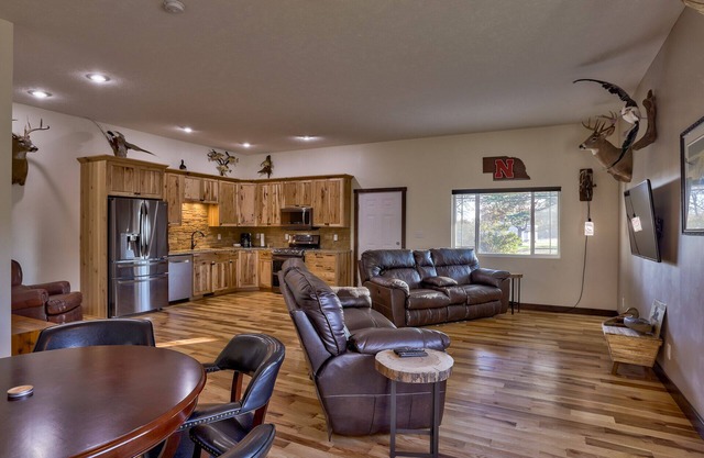 Kinsmen Lodge, Where You're Not Just A Guest You're Kin.