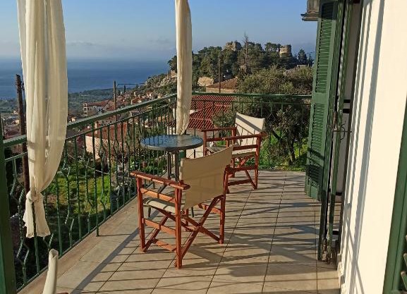 Kiparissia Castle & Sea view