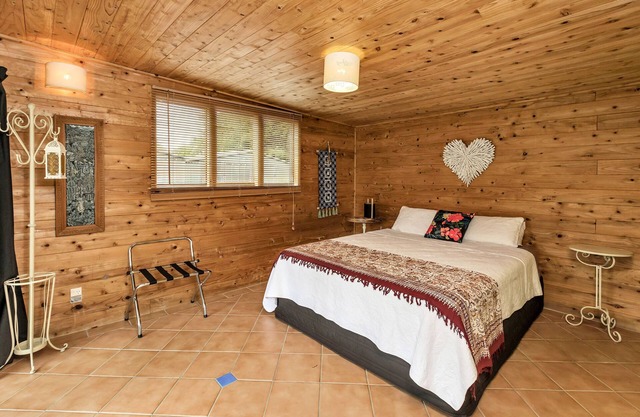 Kiwi Bali - Kerikeri Holiday Home
