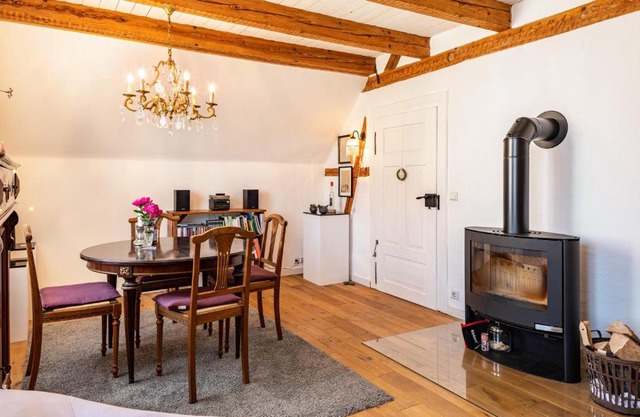 Kleiner Hof Rosenrot