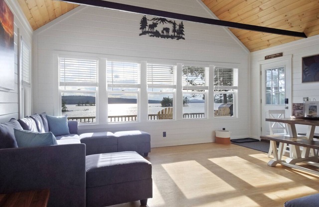 Knife Edge Escape - Cozy Lakeside Cottage Getaway with Views of Mt. Katahdin